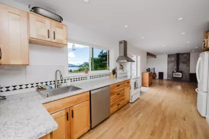 Primary Bedroom Photo of 1515 Thompson Road, Gibsons, BC
