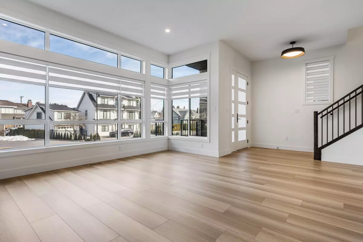 Living Room Photo of 46070 First Avenue, Chilliwack, BC