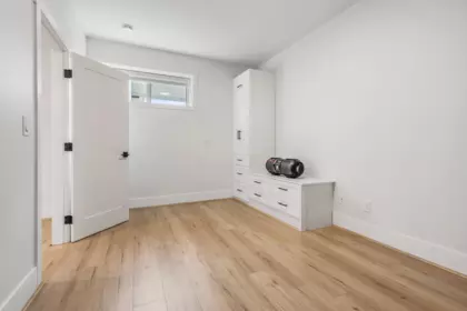 Hallway Photo of 46070 First Avenue, Chilliwack, BC