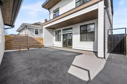 Hot Tub / Spa Photo of 46070 First Avenue, Chilliwack, BC