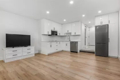 Mudroom Photo of 46070 First Avenue, Chilliwack, BC