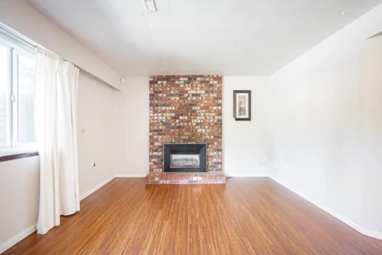 Mudroom Photo of 1912 Mercer Avenue, Port Coquitlam, BC