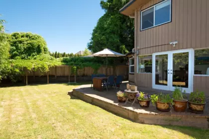 Garden / Landscaping Photo of 3411 Wardmore Place, Richmond, BC