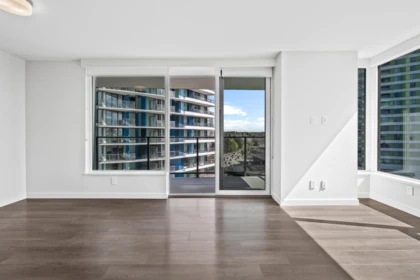 807 8238 Lord Street, Vancouver, BC, Vancouver — Apartment/Condo for sale