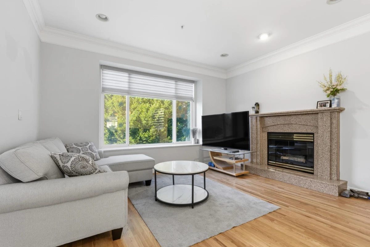 Family Room Photo of 3186 E 18th Avenue, Vancouver, BC