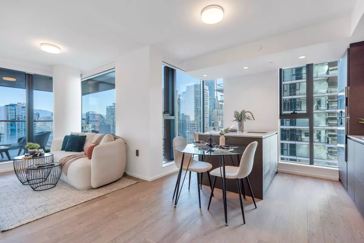 Living Room Photo of 2303 1408 Robson Street, Vancouver, BC