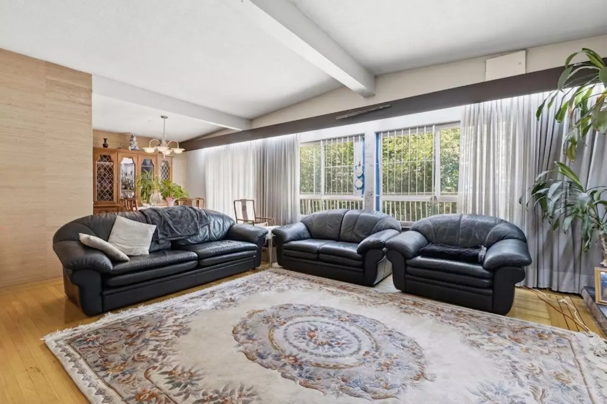 Family Room Photo of 3055 Rosemont Drive, Vancouver, BC