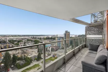 Entry Foyer Photo of 2303 1550 Fern Street, North Vancouver, BC