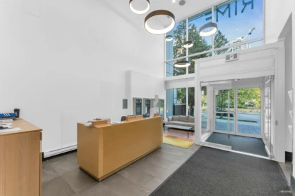 Hallway Photo of 1208 13438 Central Avenue, Surrey, BC