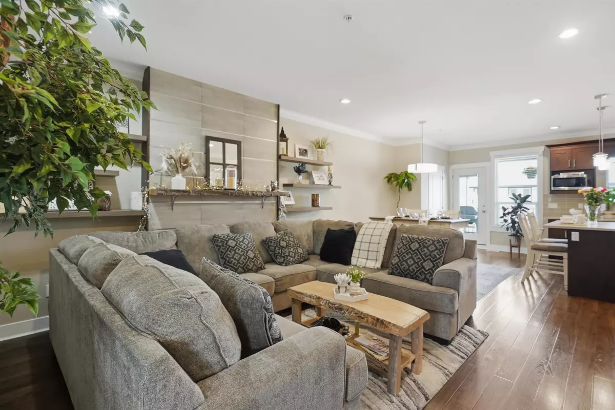 Living Room Photo of 20919 80 Avenue, Langley, BC