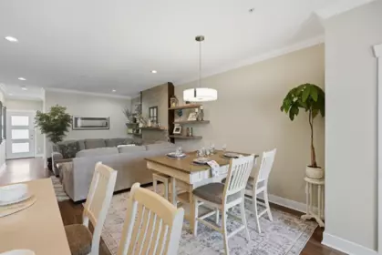 Kitchen Island Photo of 20919 80 Avenue, Langley, BC