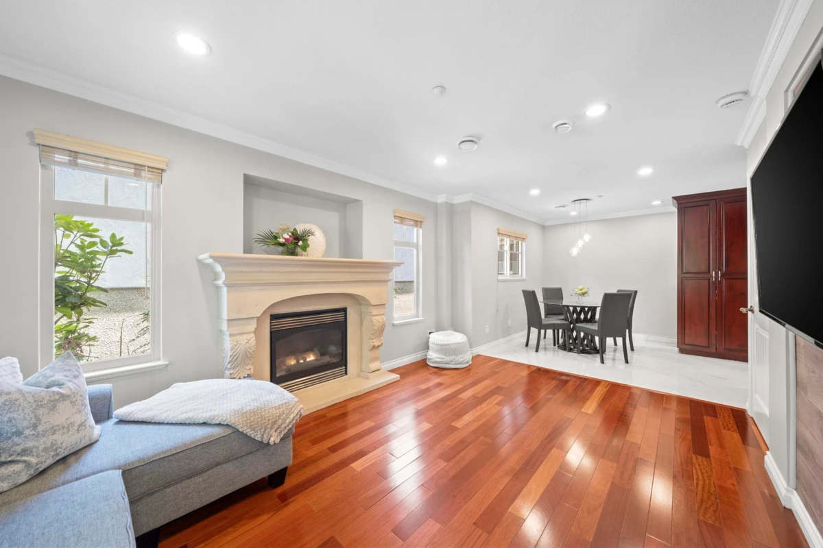 Dining Area Photo of 1252 E 11th Avenue, Vancouver, BC