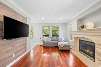 1252 E 11th Avenue, Vancouver, BC, Vancouver — Half Duplex for sale