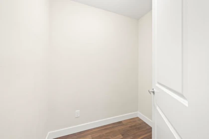 Entry Foyer Photo of 701 12079 Harris Road, Pitt Meadows, BC