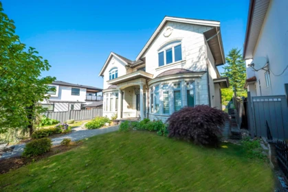 7525 13th Avenue, Burnaby, BC, Burnaby — Single Family Residence for sale