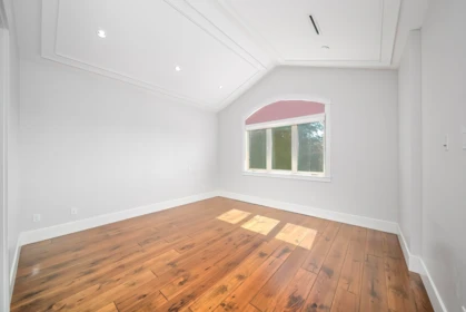 Hallway Photo of 7525 13th Avenue, Burnaby, BC