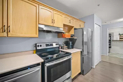 Kitchen Island Photo of 207 2962 Trethewey Street, Abbotsford, BC