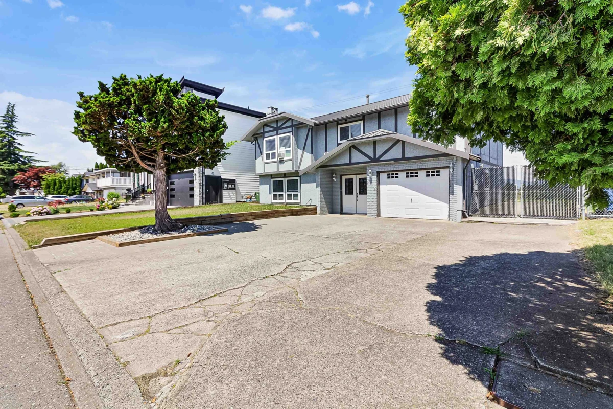 Family Room Photo of 32745 Okanagan Drive, Abbotsford, BC