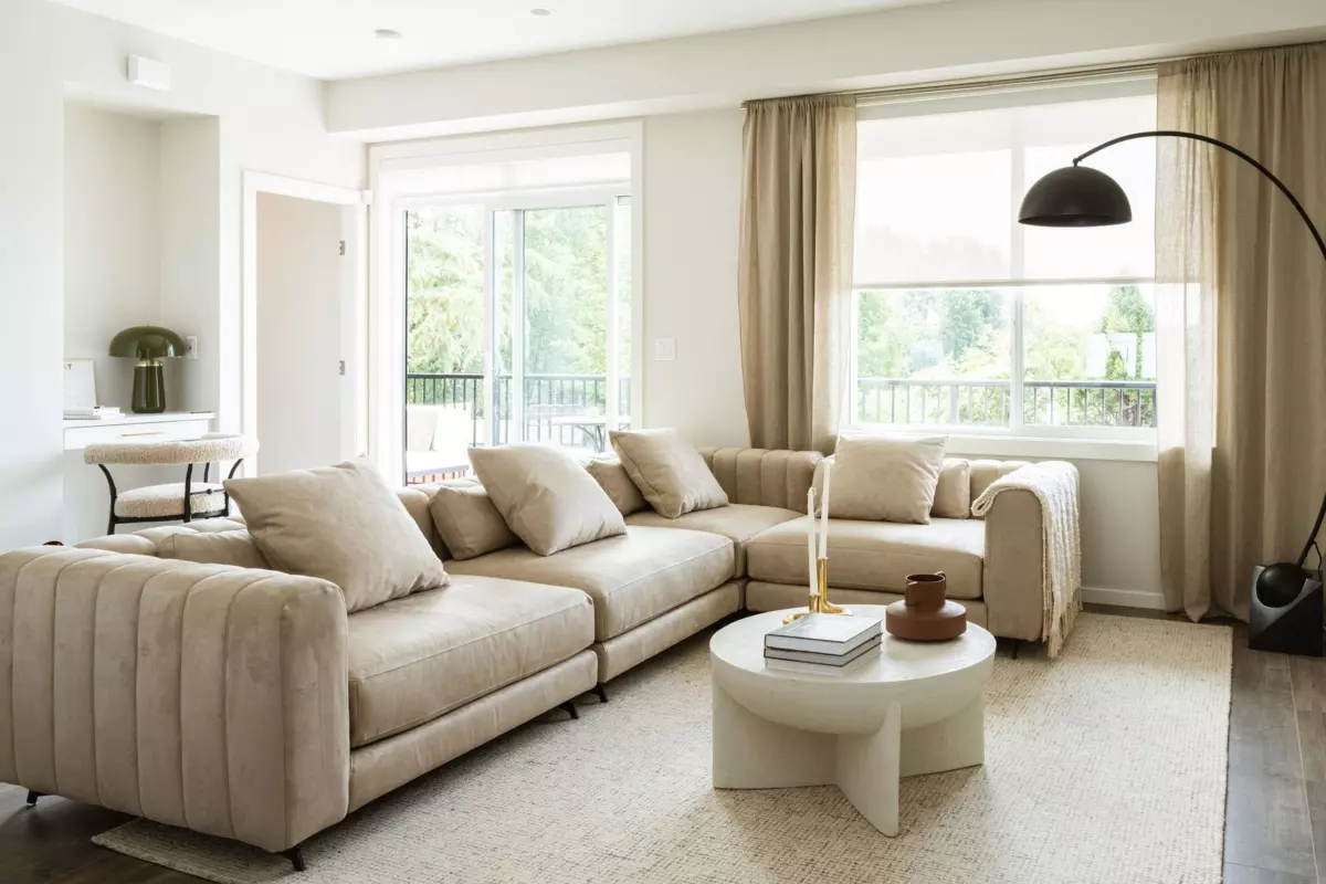 Dining Area Photo of 137 1833 165a Street, Surrey, BC