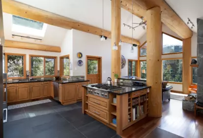 9503 Emerald Drive, Whistler, BC, Whistler — Single Family Residence for sale