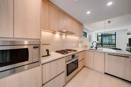 6292 Oak Street, Vancouver, BC, Vancouver — Townhouse for sale
