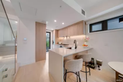 Office / Den Photo of 6292 Oak Street, Vancouver, BC
