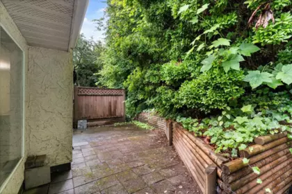 Hallway Photo of 19 3350 Elmwood Drive, Abbotsford, BC