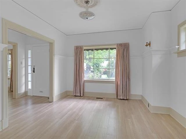 Family Room Photo of 5030 Blenheim Street, Vancouver, BC