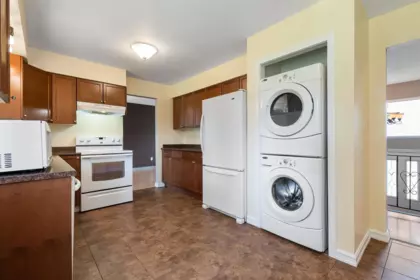 Guest Bathroom Photo of 46144 Clare Avenue, Chilliwack, BC