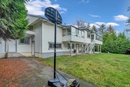 Outdoor Kitchen Photo of 4380 Woodcrest Road, West Vancouver, BC