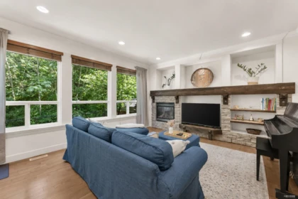 Kitchen Island Photo of 10 3502 150a Street, Surrey, BC