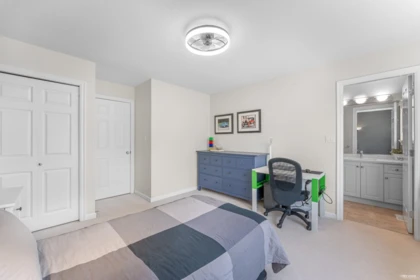 Powder Room Photo of 10 3502 150a Street, Surrey, BC