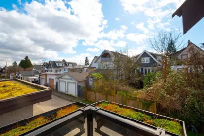 Garden / Landscaping Photo of 1026 E 13th Avenue, Vancouver, BC
