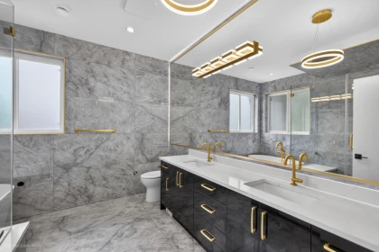 Guest Bathroom Photo of 11688 96 Avenue, Delta, BC