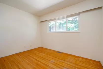 Mudroom Photo of 50 E 10th Avenue, New Westminster, BC