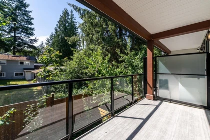 Primary Bathroom Photo of 9 10527 155 Street, Surrey, BC