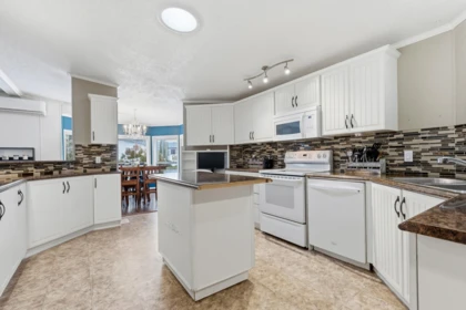 Kitchen Photo of 11 44565 Monte Vista Drive, Chilliwack, BC