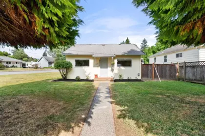 Backyard Photo of 9570 Victor Street, Chilliwack, BC