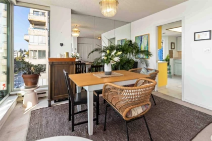 Kitchen Photo of 802 1455 Duchess Avenue, West Vancouver, BC