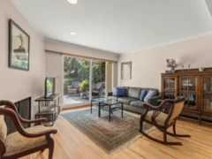 201 2028 W 3rd Avenue, Vancouver, BC