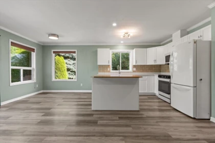 Kitchen Island Photo of 5709 Stonehaven Street, Chilliwack, BC