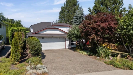 5709 Stonehaven Street, Chilliwack, BC, Chilliwack — Single Family Residence for sale