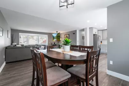 Kitchen Island Photo of 10148 Beaver Crescent, Chilliwack, BC