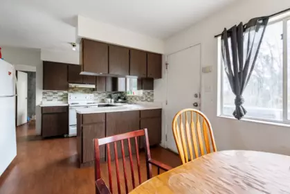 Kitchen Photo of 14042 110 Avenue, Surrey, BC