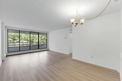 203 6595 Willingdon Avenue, Burnaby, BC, Burnaby — Apartment/Condo for sale