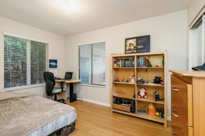 Guest Bathroom Photo of 13475 113 Avenue, Surrey, BC