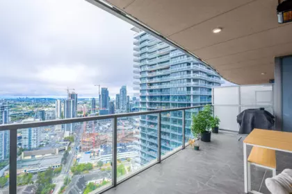Kitchen Island Photo of 3910 4880 Lougheed Highway, Burnaby, BC