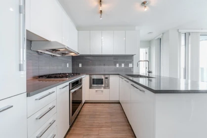 1005 6658 Dow Avenue, Burnaby, BC, Burnaby — Apartment/Condo for sale