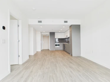 2905 2135 Springer Avenue, Burnaby, BC, Burnaby — Apartment/Condo for sale