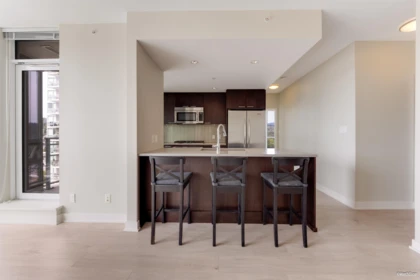 Kitchen Photo of 1908 2975 Atlantic Avenue, Coquitlam, BC